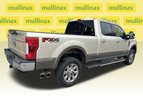 Used 2018 Ford F350 Lariat w/ Lariat Ultimate Package image 2