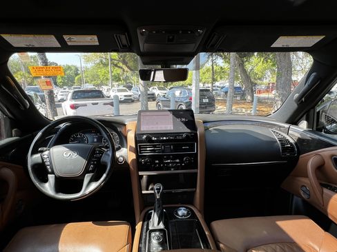 Used 2024 INFINITI QX80 Sensory AWD/4WD image 36