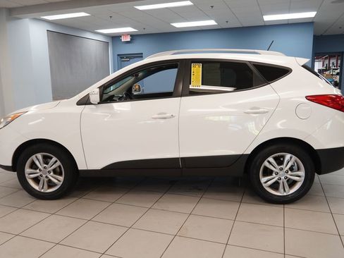 Used 2013 Hyundai Tucson GLS FWD image 2