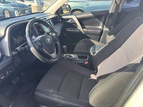 Used 2018 Toyota RAV4 XLE FWD image 7