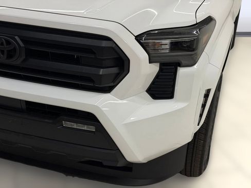 New 2026 Toyota Tacoma SR5 AWD/4WD image 9
