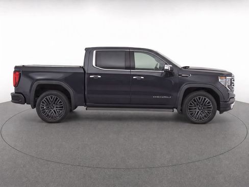 Used 2022 GMC Sierra 1500 Denali Ultimate AWD/4WD image 8