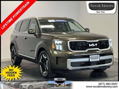 Used 2023 Kia Telluride EX w/ EX Captain's Chair Package