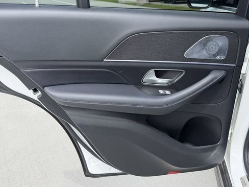 Used 2020 Mercedes-Benz GLE 350 4MATIC w/ Premium Package image 24