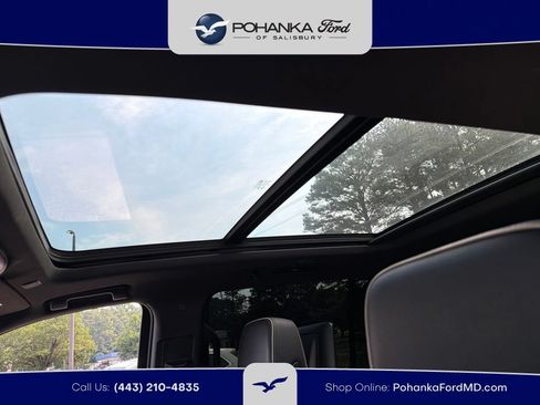 Used 2023 Chevrolet Suburban Premier AWD/4WD image 22
