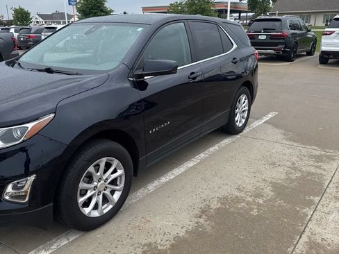 Used 2021 Chevrolet Equinox LT AWD/4WD image 2