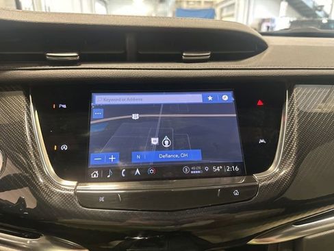 Used 2025 Cadillac XT6 Sport image 27