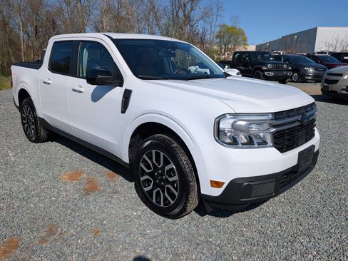 Used 2024 Ford Maverick Lariat image 7