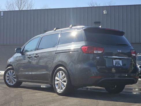 Used 2018 Kia Sedona EX image 12