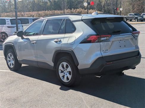 Used 2021 Toyota RAV4 LE image 6