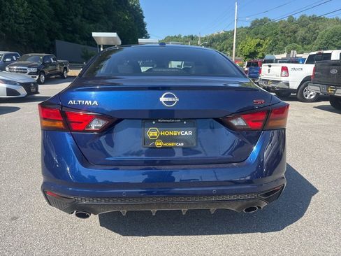 Used 2023 Nissan Altima 2.5 SR FWD image 5
