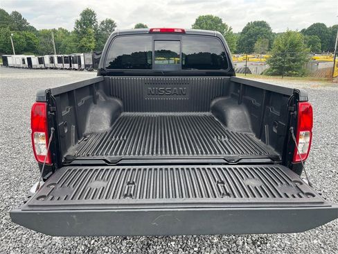 Used 2017 Nissan Frontier SV AWD/4WD image 13