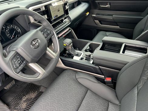 Used 2025 Toyota Tundra SR5 w/ SR5 Premium Package AWD/4WD image 7