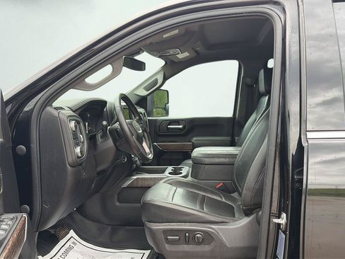 Used 2023 GMC Sierra 3500 Denali AWD/4WD image 11