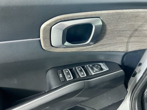 Used 2022 Kia Sorento EX w/ Panoramic Sunroof Package FWD image 15