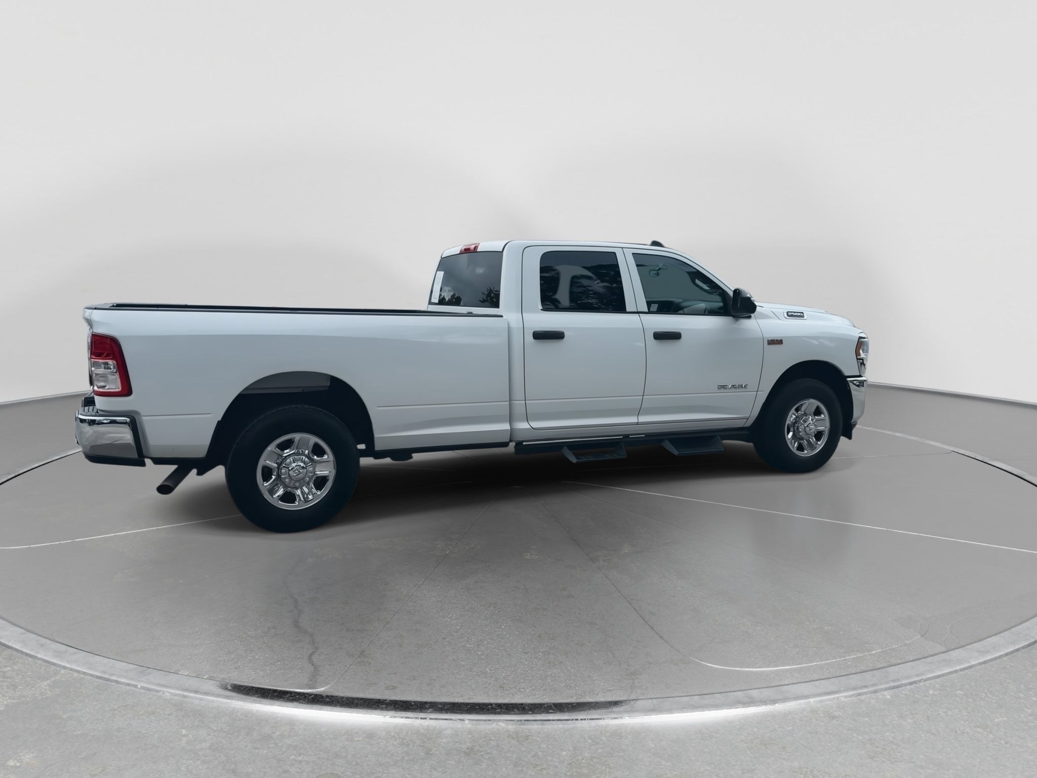 Used 2020 RAM 2500 Tradesman w/ Chrome Appearance Group RWD image 8