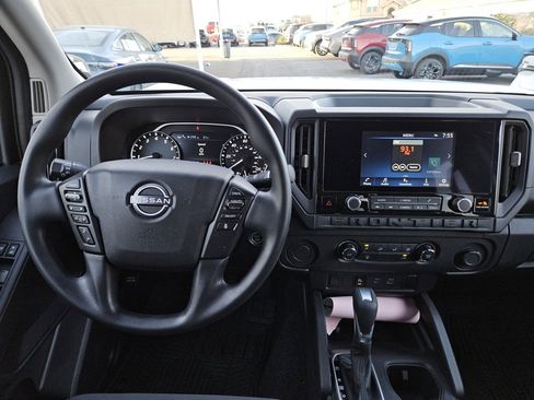 Used 2025 Nissan Frontier S image 38