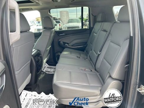 Used 2020 Chevrolet Suburban LT image 18