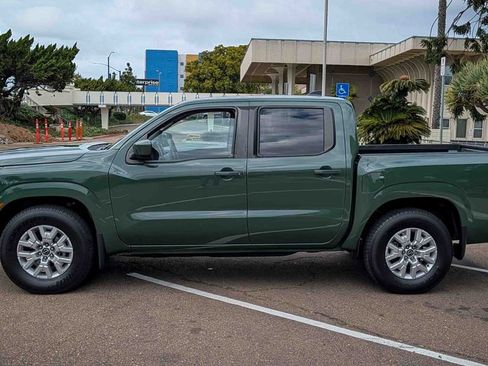 Used 2022 Nissan Frontier SV w/ Technology Package image 7