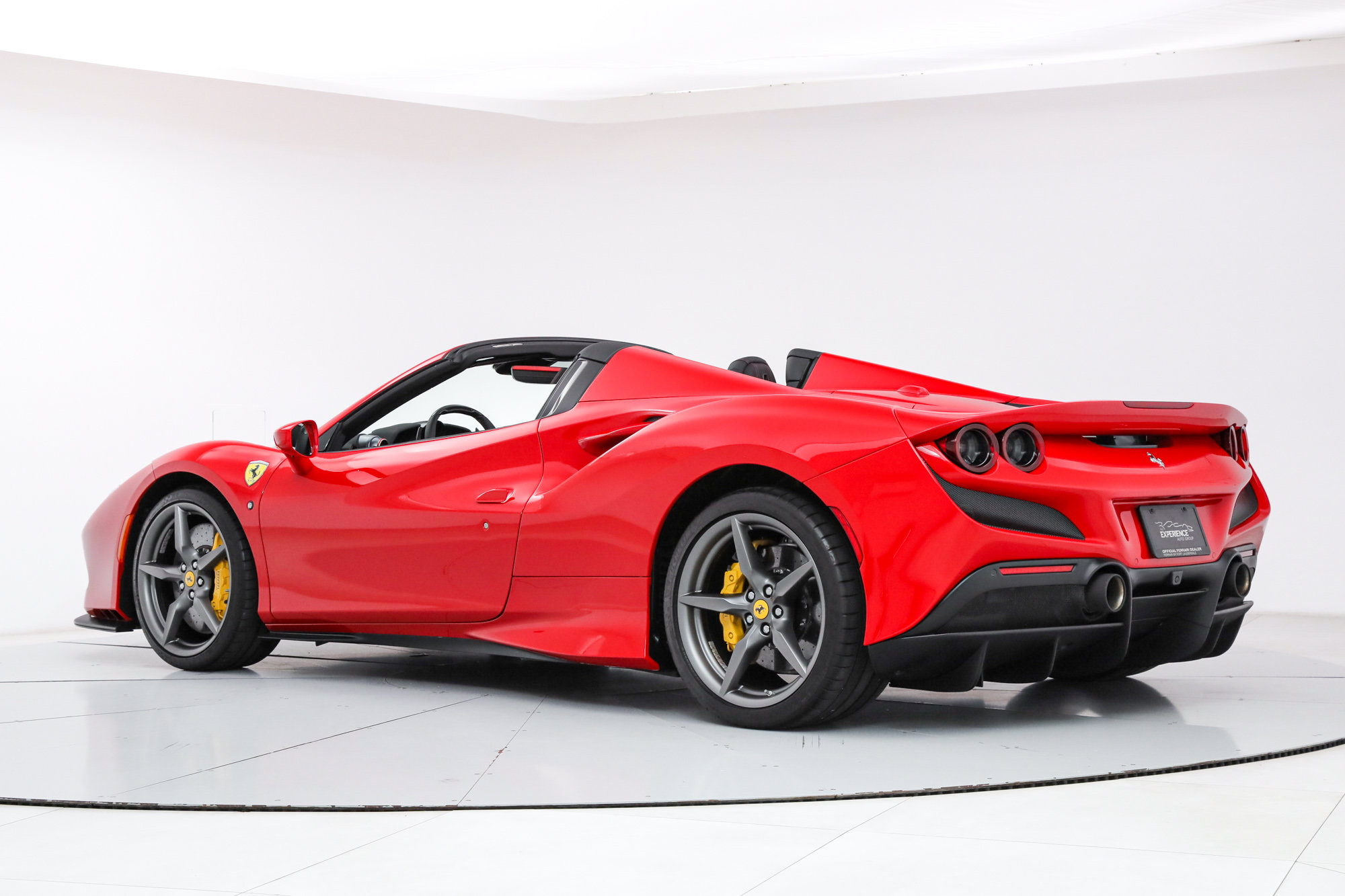 Certified 2023 Ferrari F8 Tributo RWD image 8