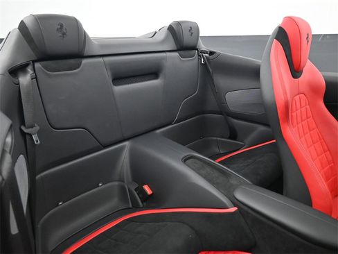 Used 2024 Ferrari Roma Spider image 12