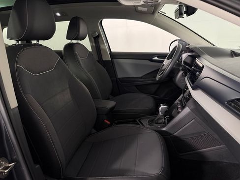 Used 2023 Volkswagen Taos SE w/ Panoramic Sunroof Package FWD image 30