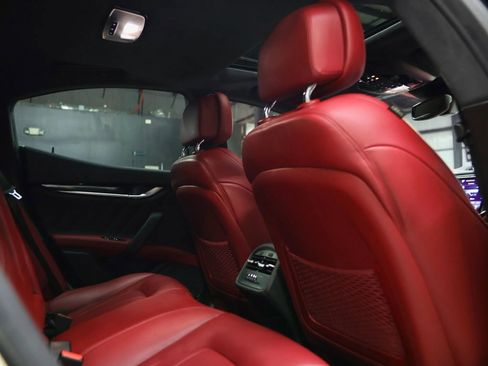 Used 2021 Maserati Ghibli GranLusso image 33