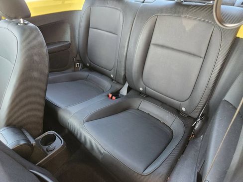 Used 2015 Volkswagen Beetle 1.8T FWD image 29