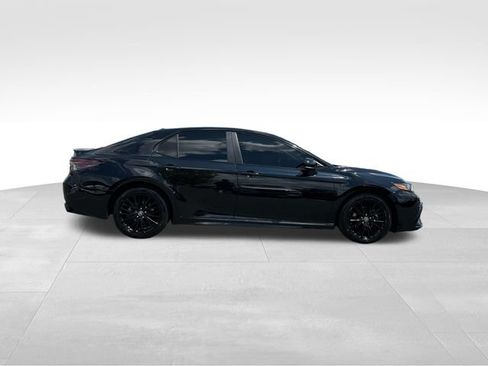 Used 2021 Toyota Camry SE w/ Convenience Package FWD image 6