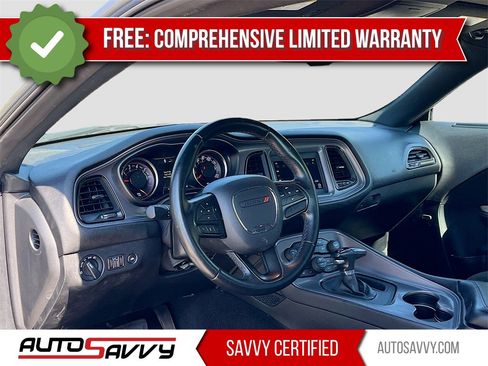 Used 2023 Dodge Challenger SXT image 9