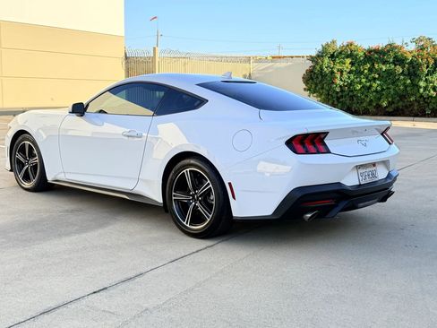Used 2024 Ford Mustang Coupe RWD image 7