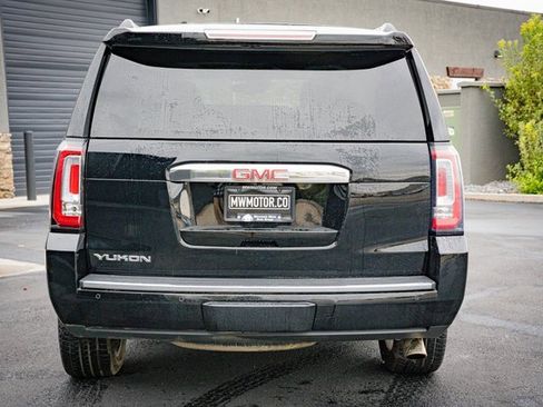 Used 2018 GMC Yukon Denali image 9