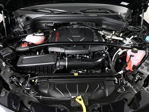 New 2025 Alfa Romeo Stelvio Sprint image 36