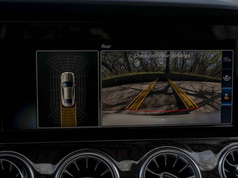 Used 2018 Mercedes-Benz E 400 Coupe image 31