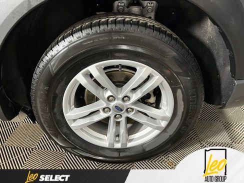 Used 2023 Ford Explorer XLT w/ Equipment Group 202A AWD/4WD image 27