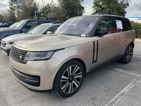 Certified 2023 Land Rover Range Rover Autobiography image 2