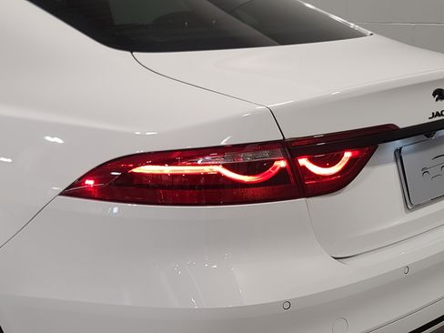 New 2024 Jaguar XF R-Dynamic SE image 17