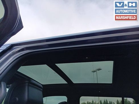 Used 2022 Jeep Wagoneer Series II w/ Premium Group I AWD/4WD image 10