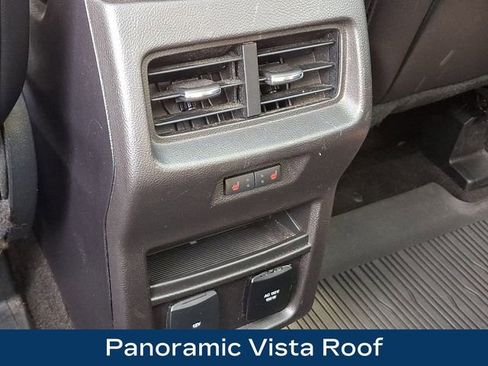 Used 2018 Ford Edge Titanium w/ Equipment Group 301A image 21