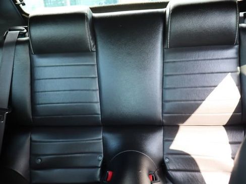 Used 2010 Ford Mustang Convertible image 15