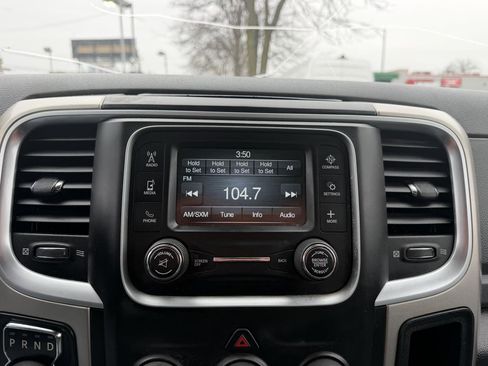 Used 2018 RAM 1500 Classic SLT image 32