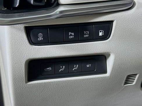 Used 2024 MAZDA CX-90 Plug-In Hybrid w/ Premium Plus AWD/4WD image 17