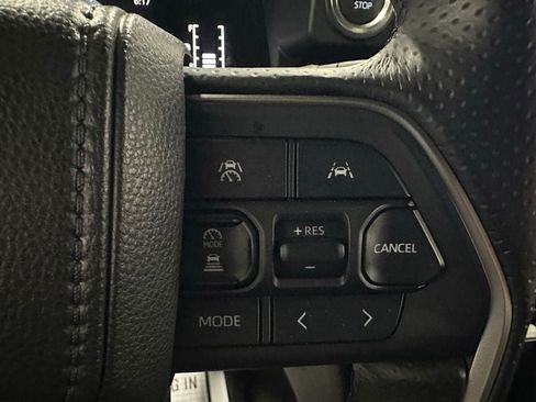 Used 2025 Toyota 4Runner SR5 AWD/4WD image 20