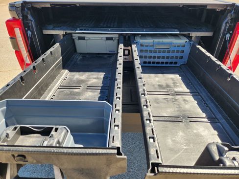 Used 2024 Ford F350 Lariat w/ Black Appearance Package image 31