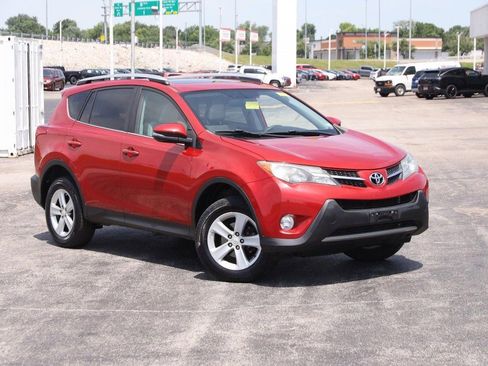 Used 2014 Toyota RAV4 XLE FWD image 2