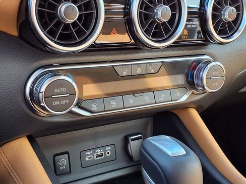 New 2025 Nissan Sentra SV w/ SV Premium Package image 17