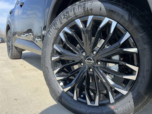 New 2026 Nissan Rogue Dark Armor image 7