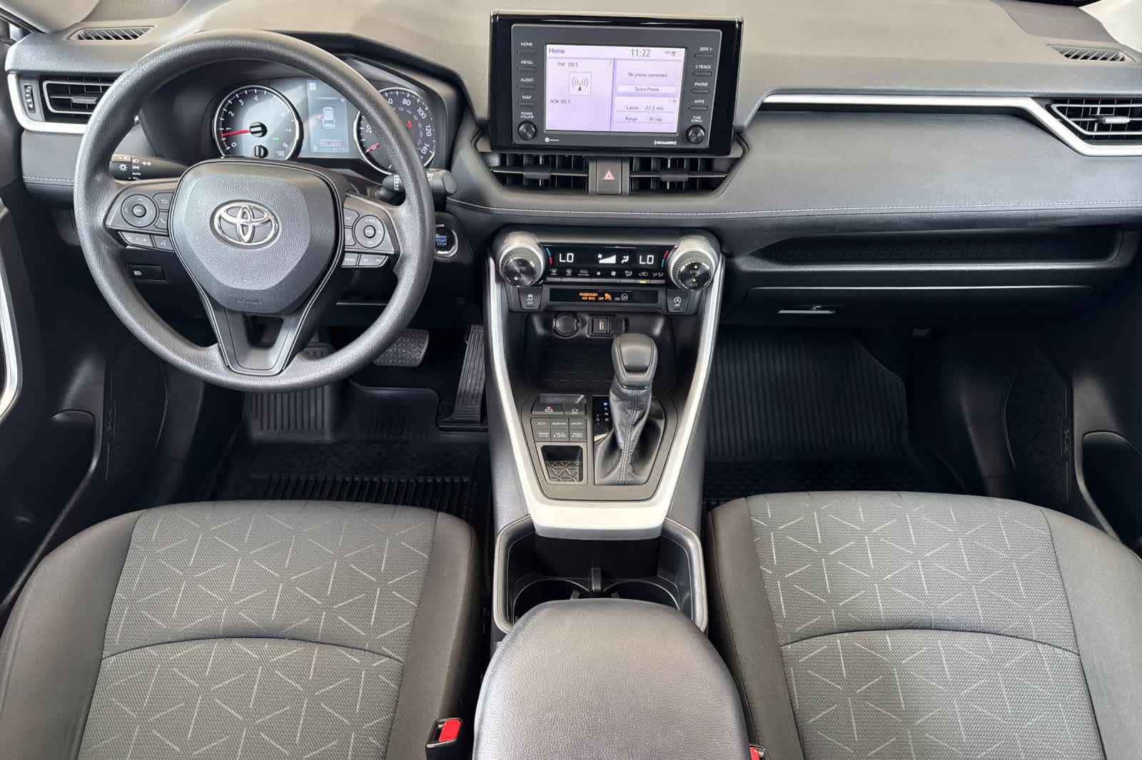 Used 2022 Toyota RAV4 XLE AWD/4WD image 3