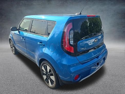 Used 2019 Kia Soul + FWD image 8