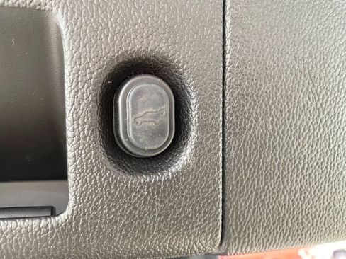 Used 2015 Chevrolet Tahoe LTZ image 27